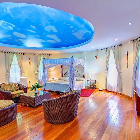 Poa Place Resort & Hotel - Where Nature Meets Comfort Елдорет Екстериор снимка