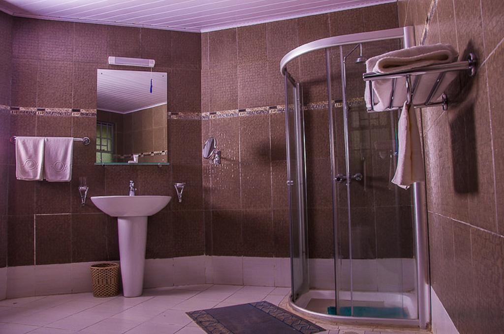Poa Place Resort & Hotel - Where Nature Meets Comfort Елдорет Екстериор снимка