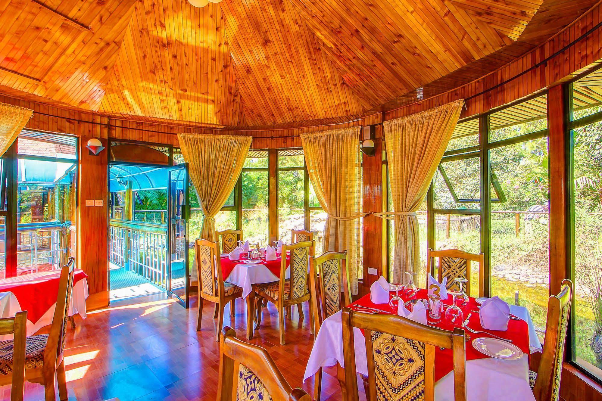Poa Place Resort & Hotel - Where Nature Meets Comfort Елдорет Екстериор снимка