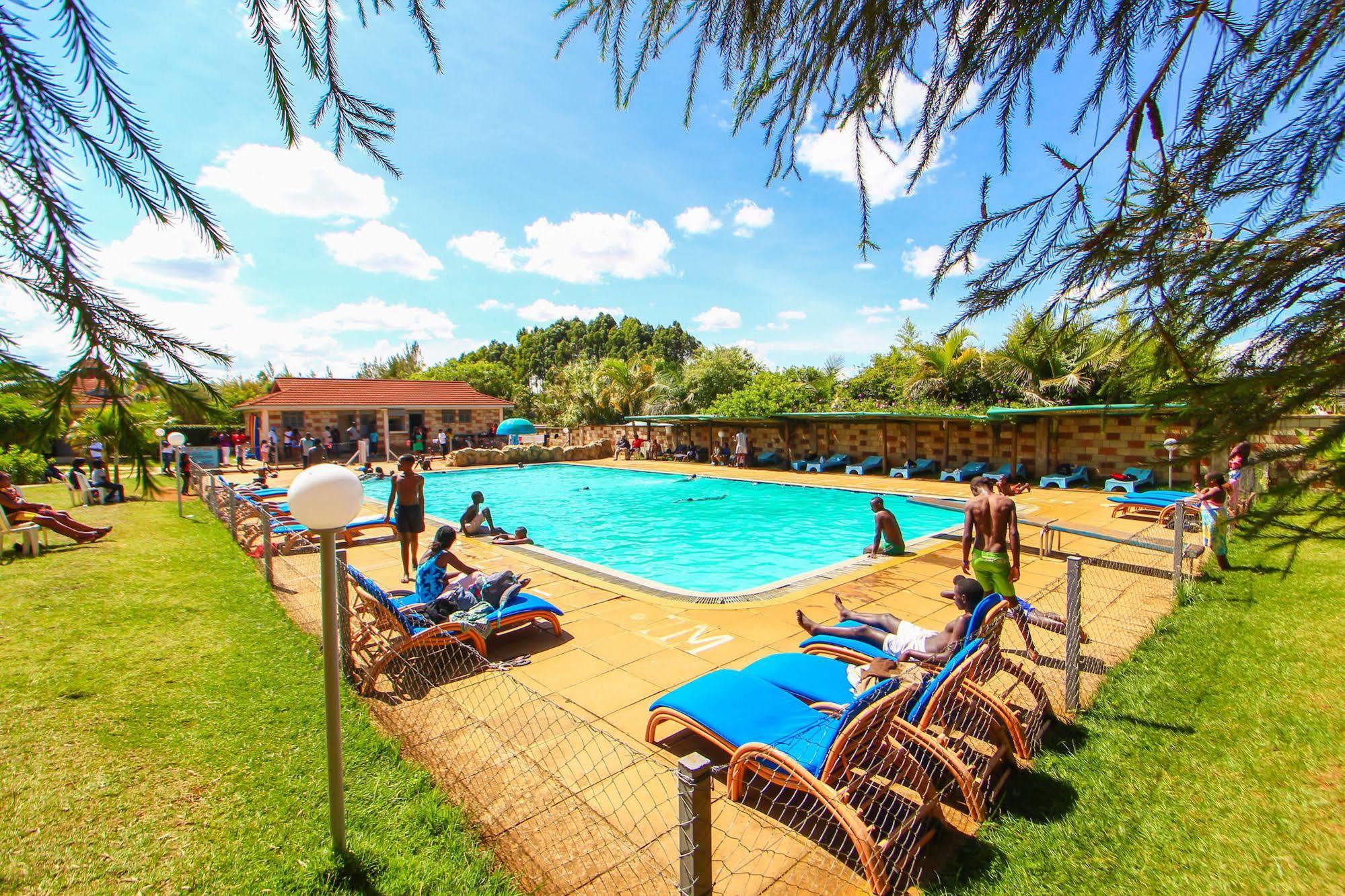 Poa Place Resort & Hotel - Where Nature Meets Comfort Елдорет Екстериор снимка